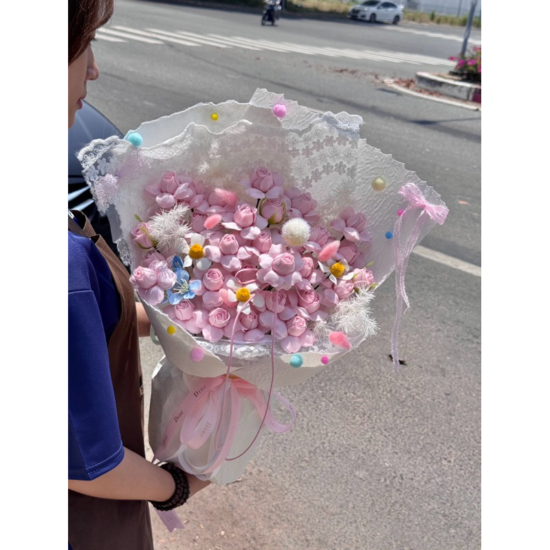 Bó hoa sáp Plume phối sinh động