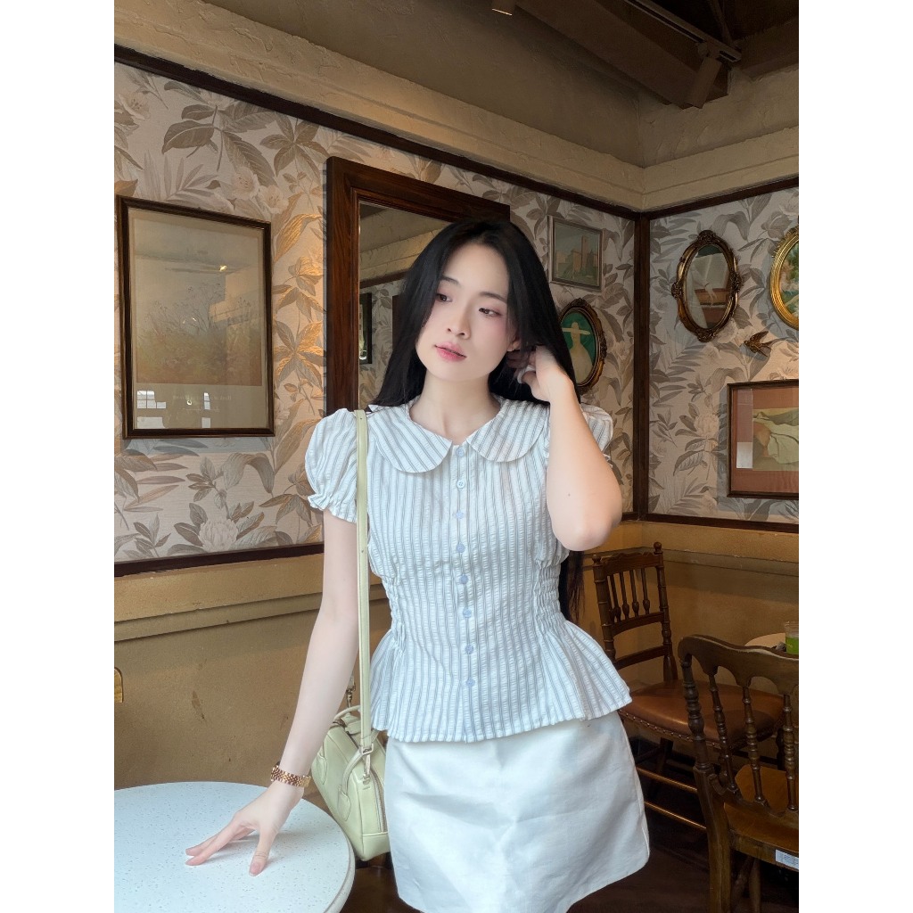 Áo sơ mi nữ cổ sen nhún eo gọn dáng vải sọc xinh xắn trẻ trung LAMO - B1546 | BigBuy360 - bigbuy360.vn