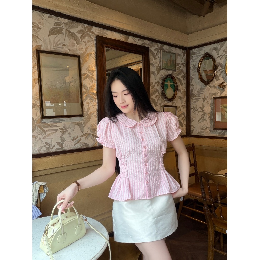 Áo sơ mi nữ cổ sen nhún eo gọn dáng vải sọc xinh xắn trẻ trung LAMO - B1546 | BigBuy360 - bigbuy360.vn