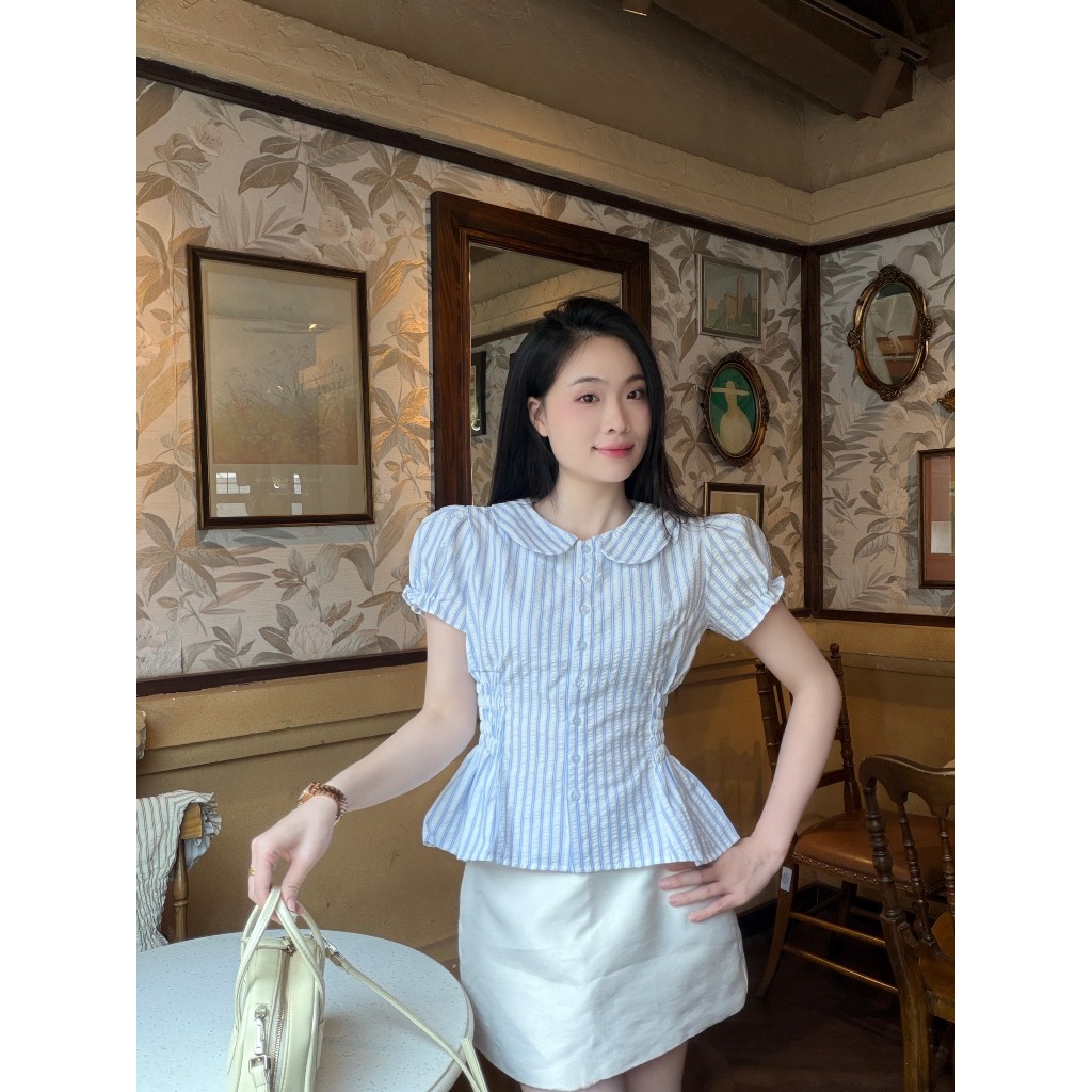 Áo sơ mi nữ cổ sen nhún eo gọn dáng vải sọc xinh xắn trẻ trung LAMO - B1546 | BigBuy360 - bigbuy360.vn