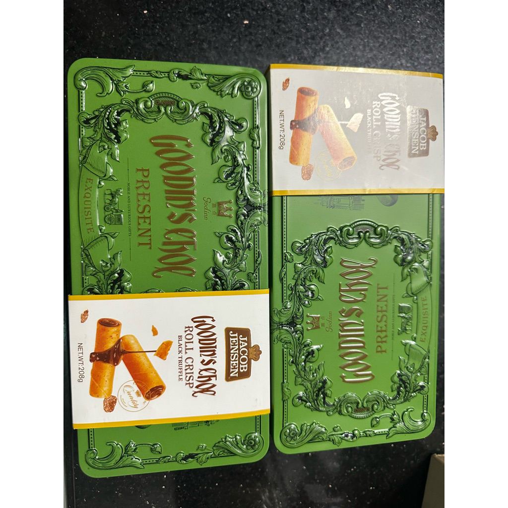 (xả hàng thu vốn) Combo 2 hộp Bánh Quy Jacob Jensen Goodín Choc Hộp Thiếc