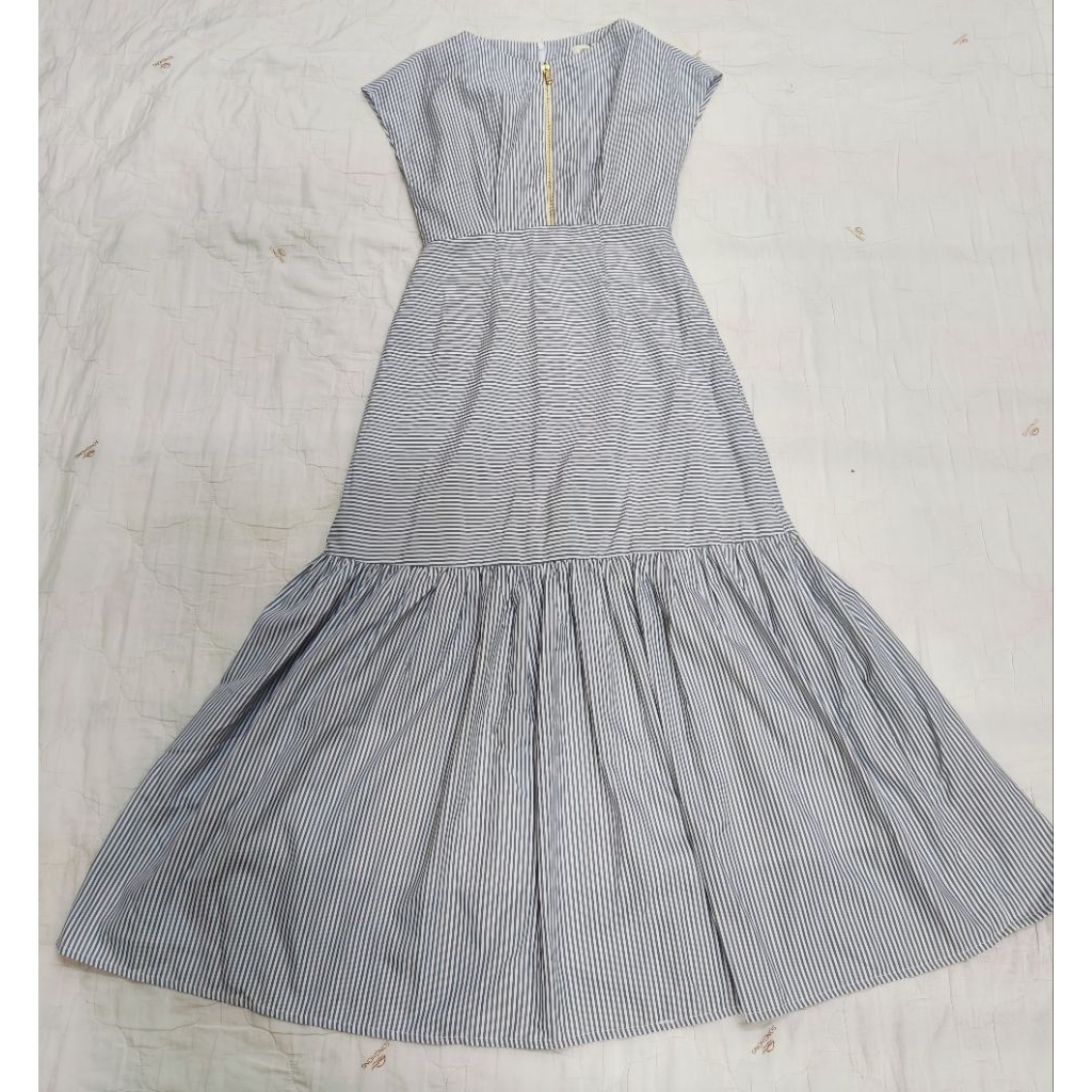 Thanh lý pass váy đầm 2Fleurs size S mới tinh nguyên tag
