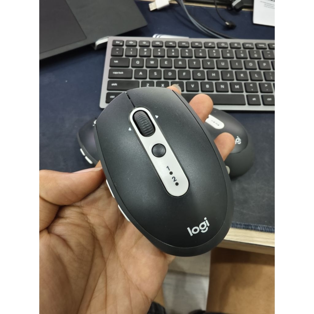 Chuột không dây Bluetooth Logitech M585 Multi Device-Wireless Đã qua sử dụng