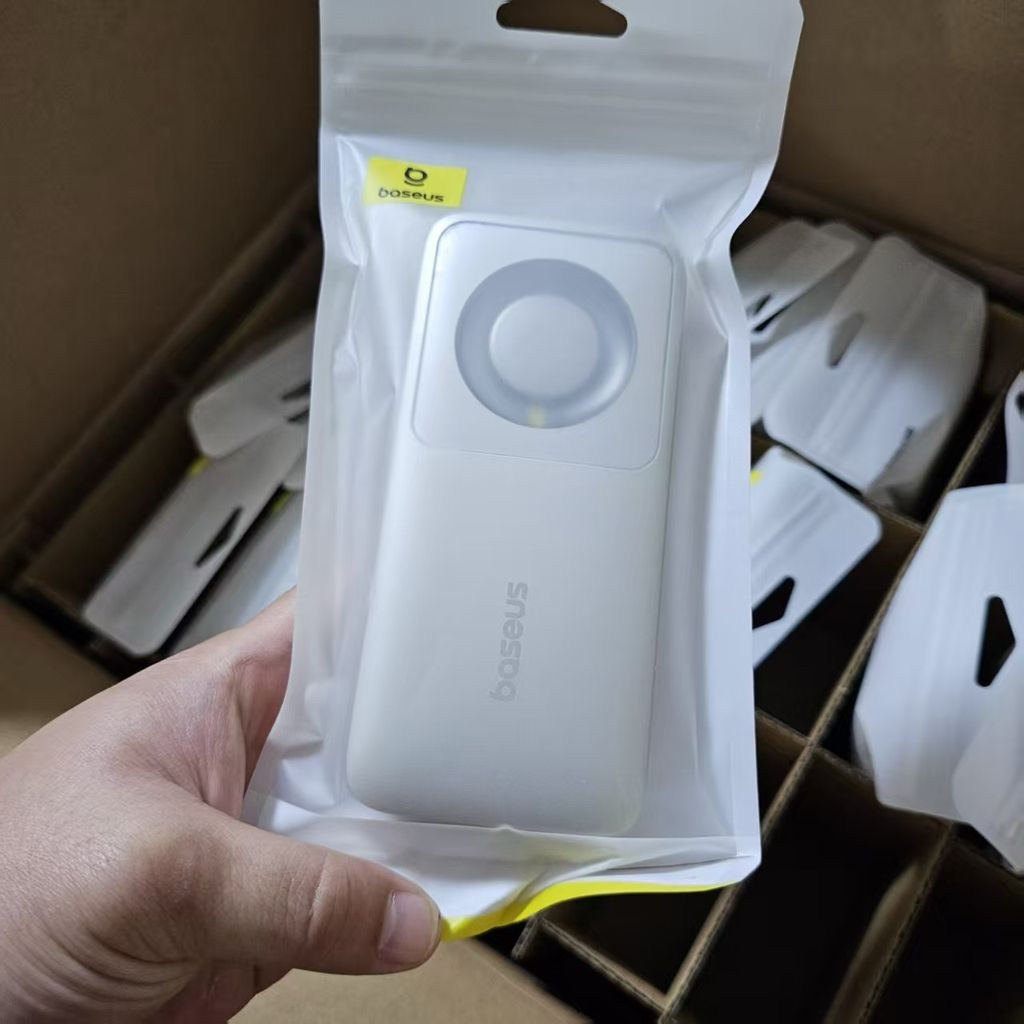 Pin dự phòng Baseus 65W 20000mAh tích hợp cáp rút