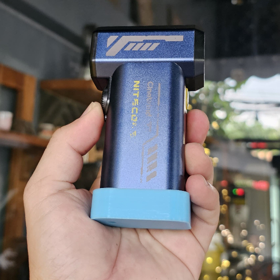 Chân đế đứng và chân gắn cho quạt thổi Nitecore CW20 tiện lợi nhỏ gọn