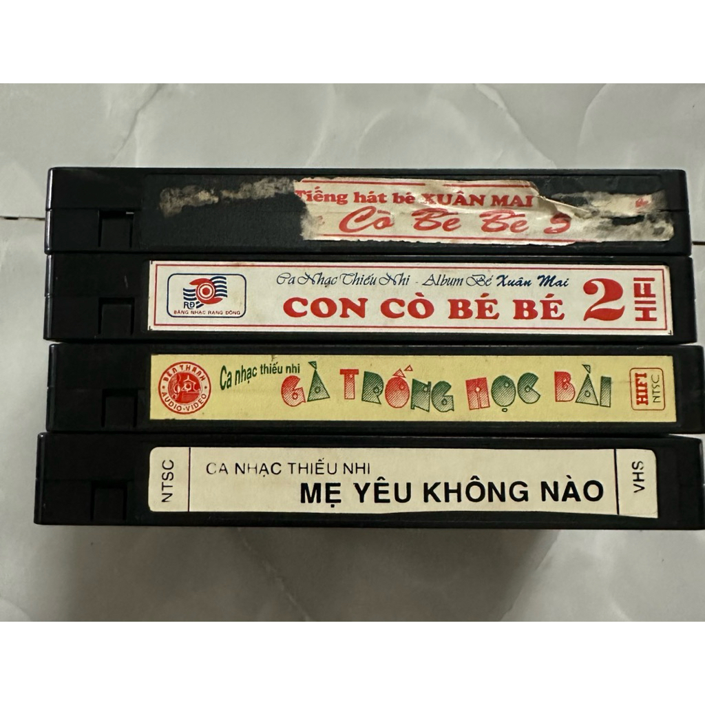 4 cuốn băng VHS ca nhạc thiếu nhi sạch như ảnh