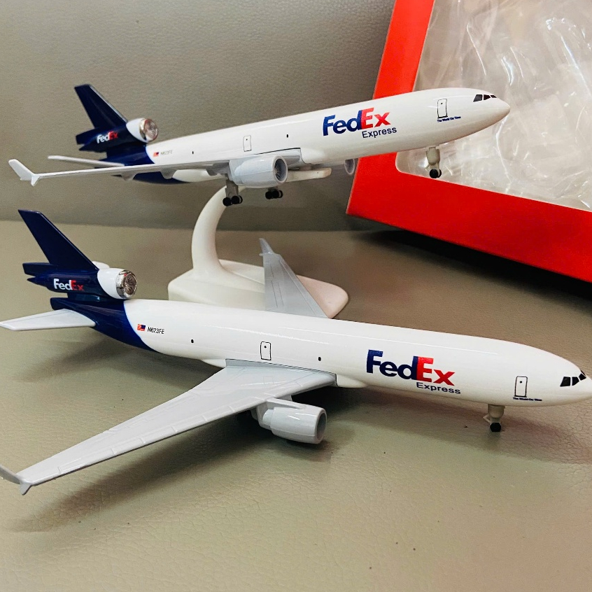 Mô Hình Máy Bay MD-11 Hãng Vận Tải FedEx Feeder Airlines Kim Loại Cực Đẹp Fullbox