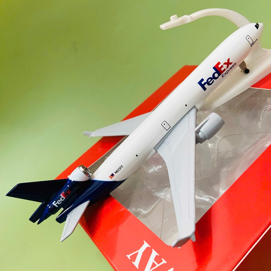 Mô Hình Máy Bay MD-11 Hãng Vận Tải FedEx Feeder Airlines Kim Loại Cao Cấp Fullbox