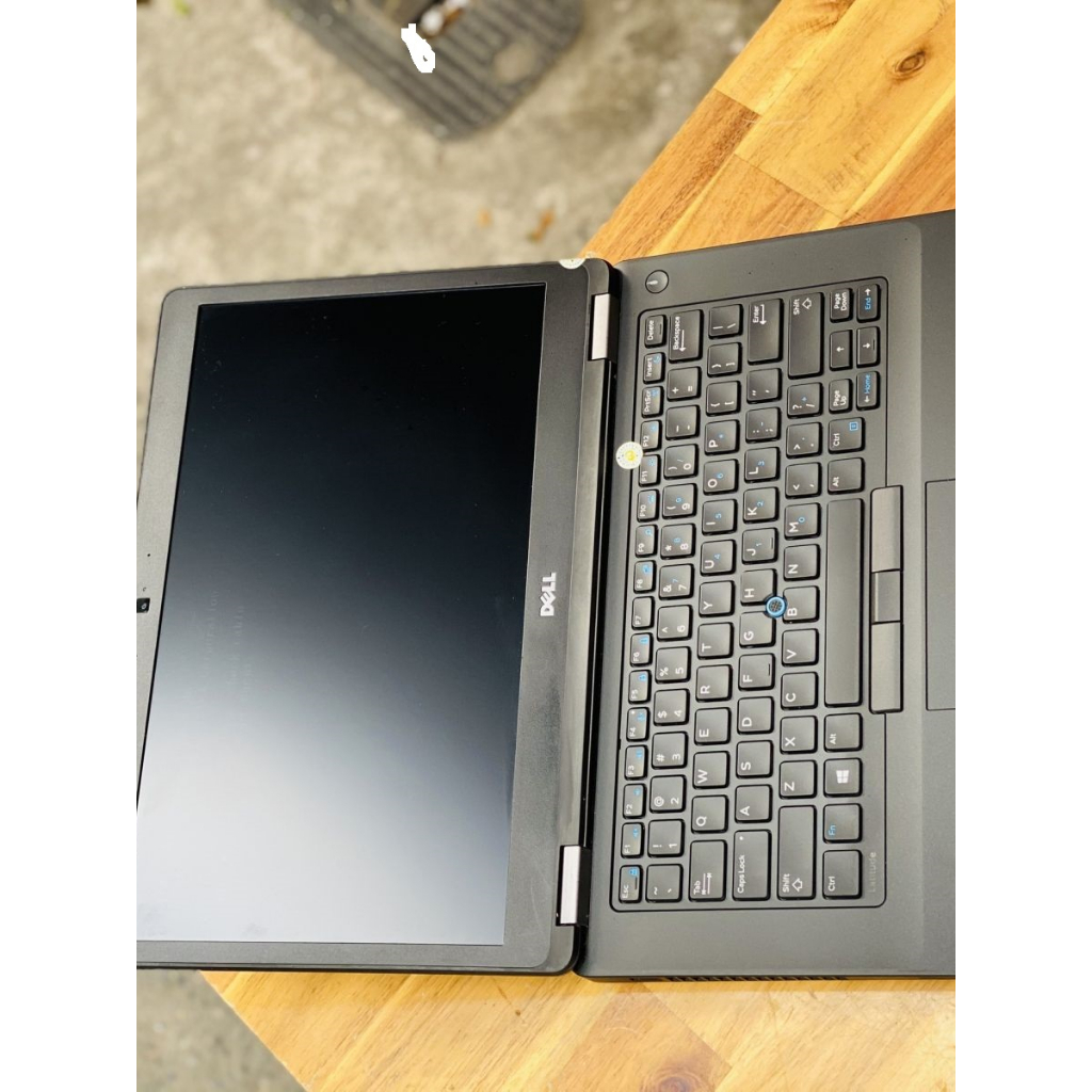 DELL LATITUDE E5470 CORE I7 6820HQ RAM 8G SSD 256G 14INCH FULLHD