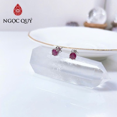 Bông tai ruby hạt trong khung S925 - Ngọc Quý