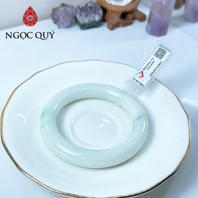 Vòng cẩm thạch A - Vòng phỉ thúy type A xanh táo điểm lý chất nếp mịn ni 52 -57 mm(Kèm kđ) LM75 - Ngọc Quý