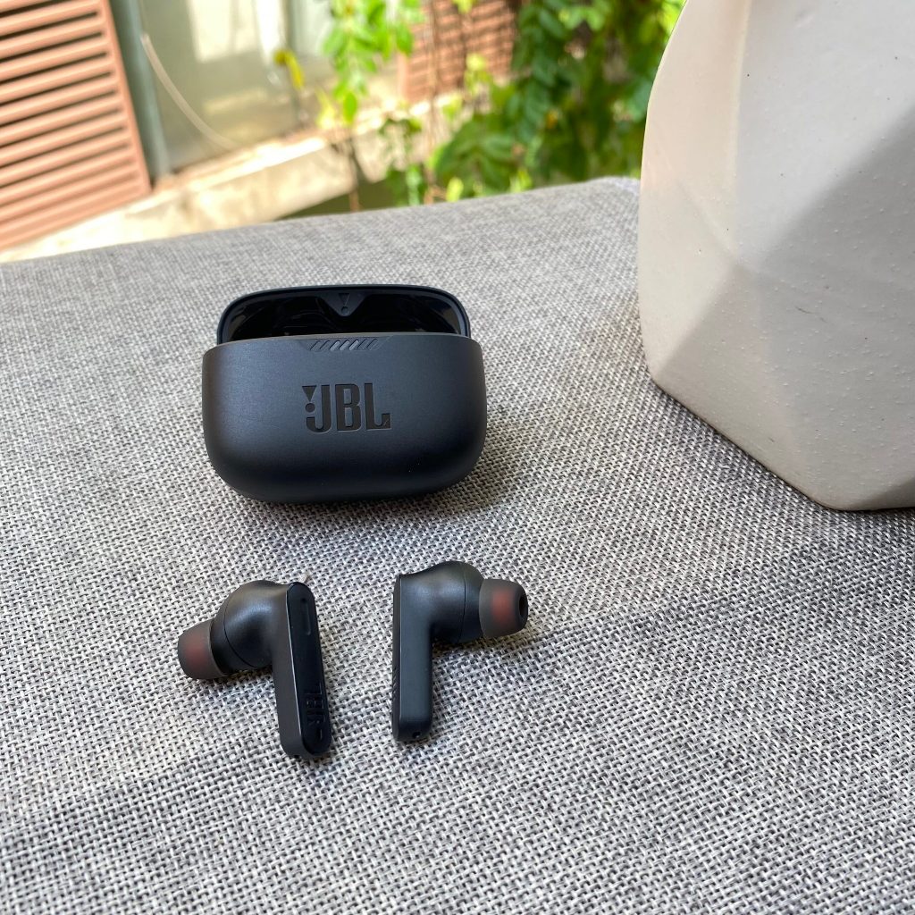 Tai Nghe Bluetooth JBL TUNE 230 NC Bass Căng Đàm Thoại Định Vị Full Chức Năng Bảo Hành 12 THÁNG | BigBuy360 - bigbuy360.vn