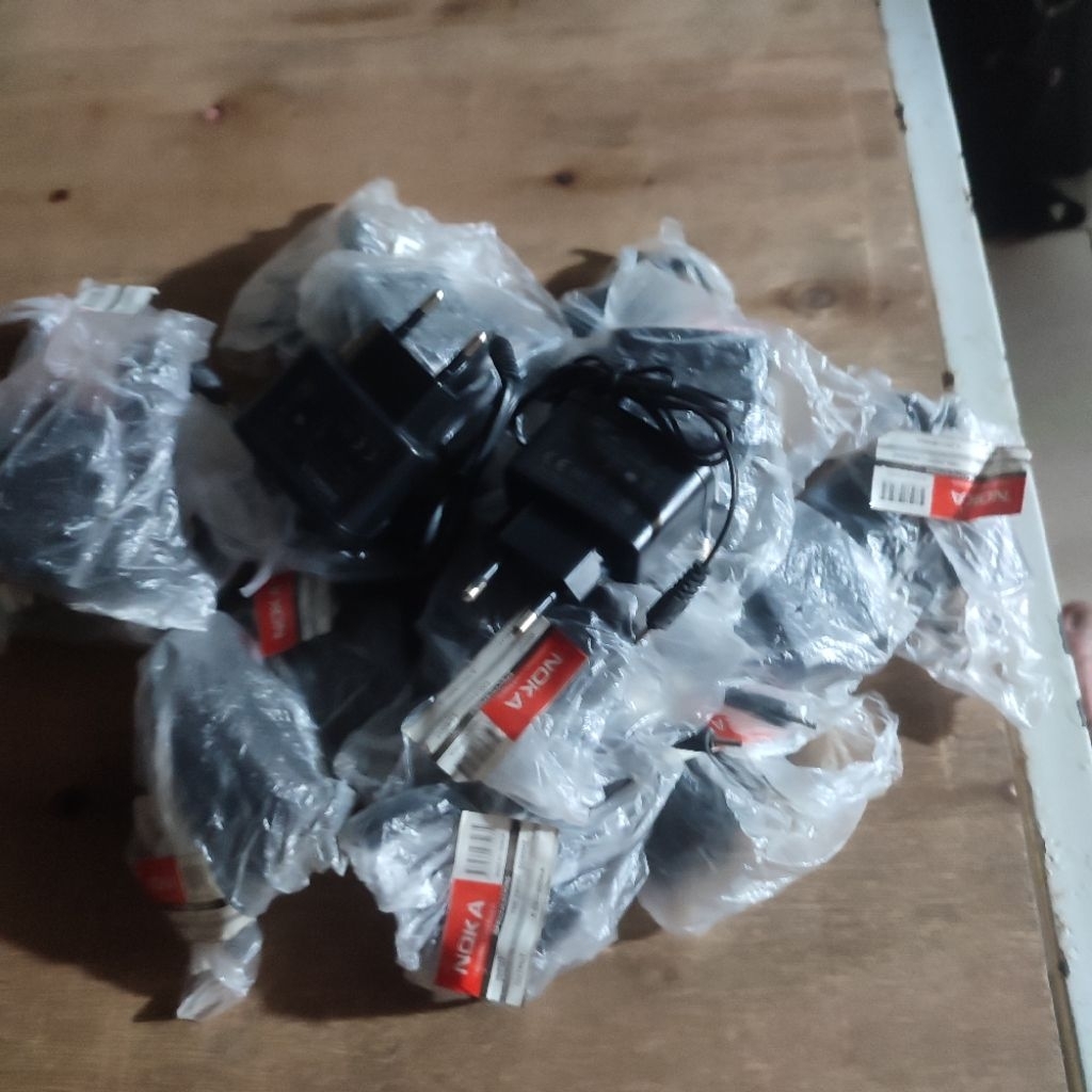 sạc điện thoại Nokia 1280 . 6300...