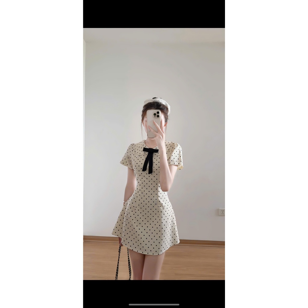 (Hàng Shop): Váy Chấm Bi Cổ Sen Tay Cộc Đính Nơ Đen Chiết Eo Dáng Xoè 2 From Ngắn Dài-Ảnh Thật Lollaye | BigBuy360 - bigbuy360.vn