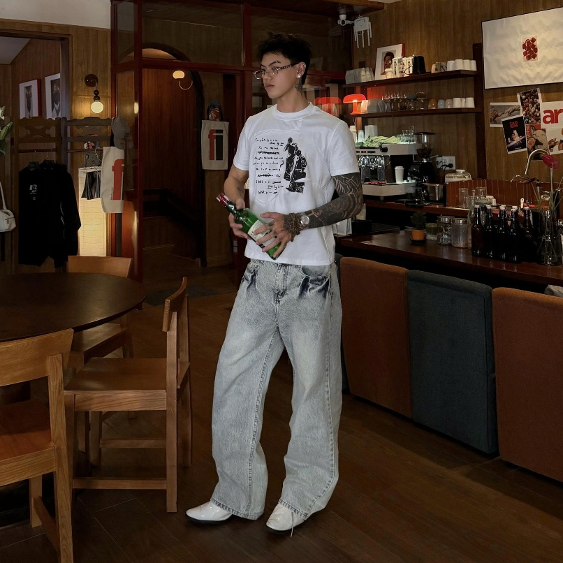 Bad Choices | Áo thun đắp PATCHWORK Tee in hình form fit | BigBuy360 - bigbuy360.vn