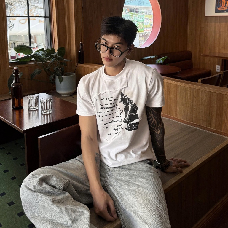 Bad Choices | Áo thun đắp PATCHWORK Tee in hình form fit | BigBuy360 - bigbuy360.vn