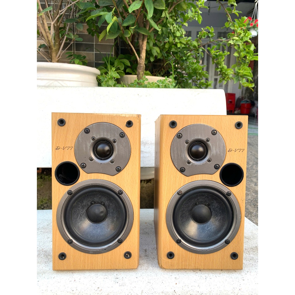 Bán Cặp Loa nghe Nhạc Booksheolf  Onkyo D- V77 ( loa ko lưới) mới keng hát cực tốt màu vàng gỗ