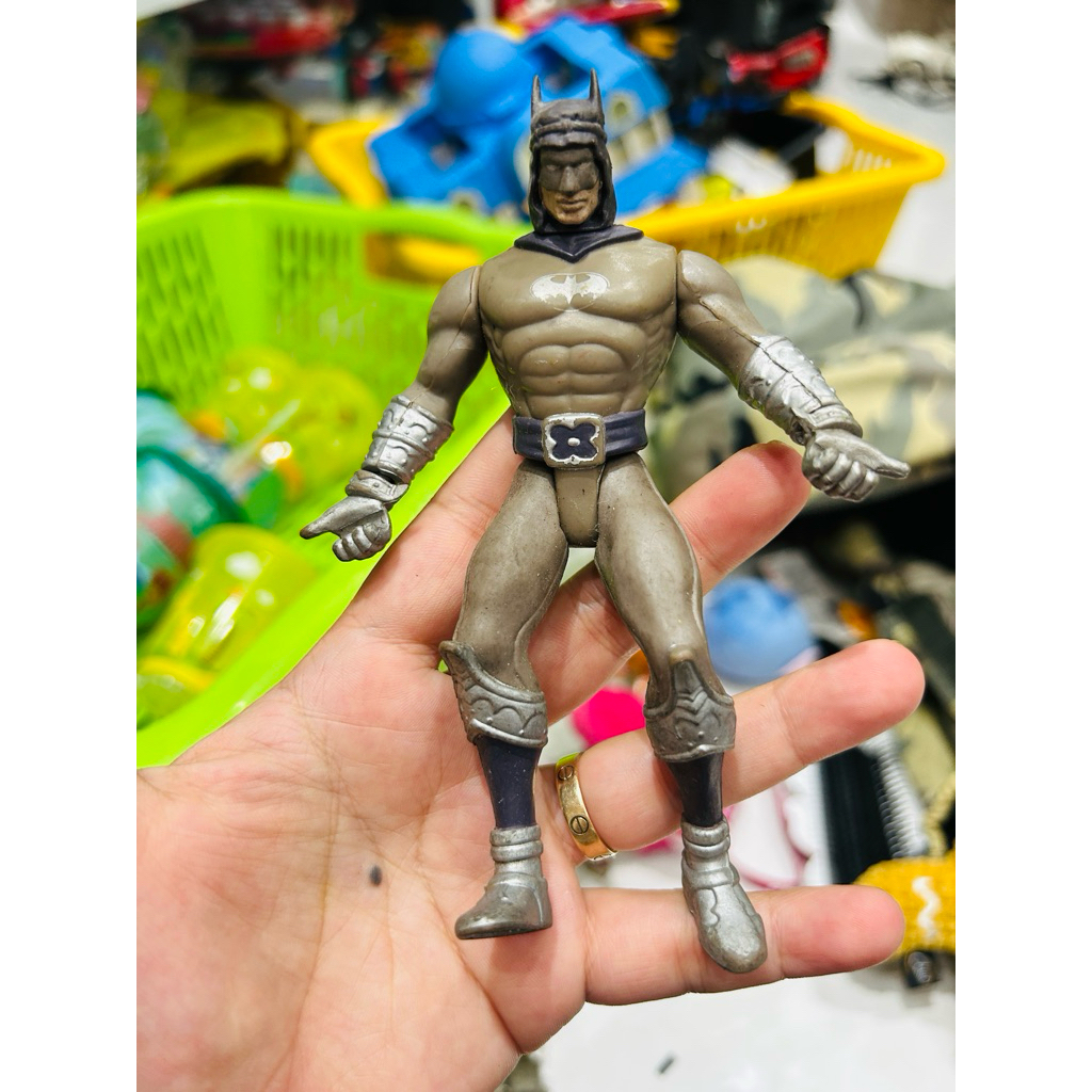 Mô hình Action Figure DC Comics Batman Spinning Arm with CAPE Kenner 1994 ( Hàng cũ)
