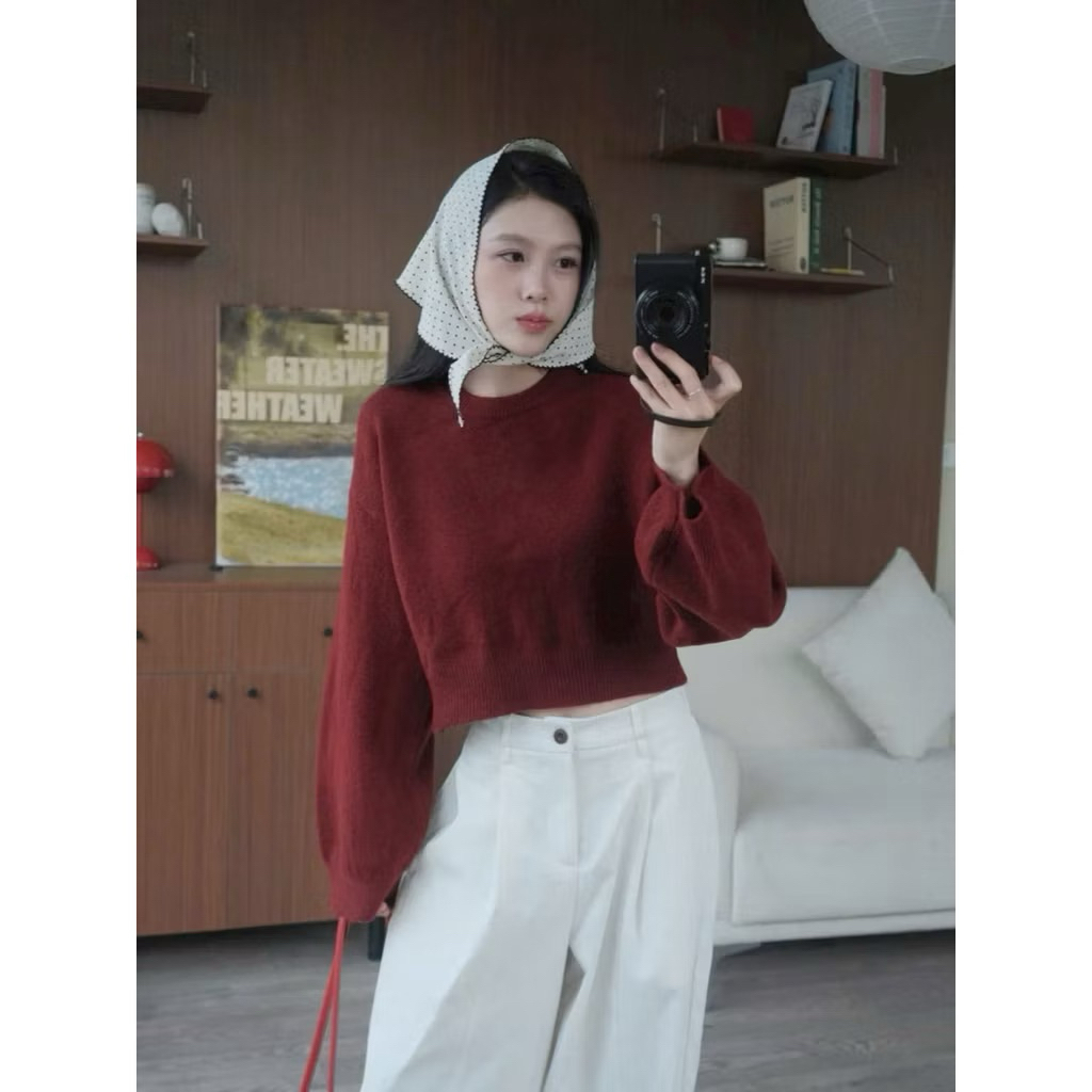 Áo len đỏ croptop