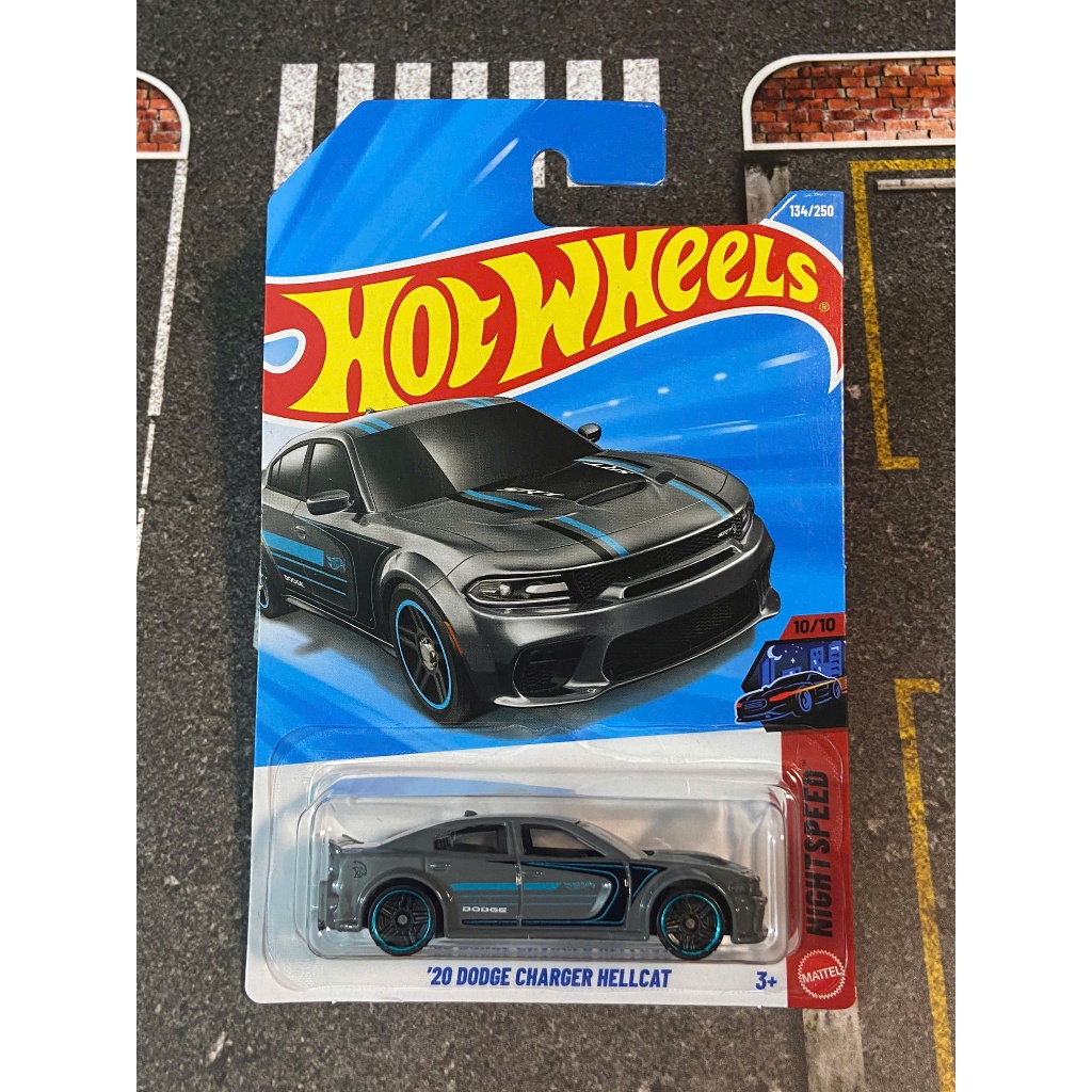 Xe mô hình Hot Wheels basic '20 Dodge Charger Hellcat (xám) - Case E 2026