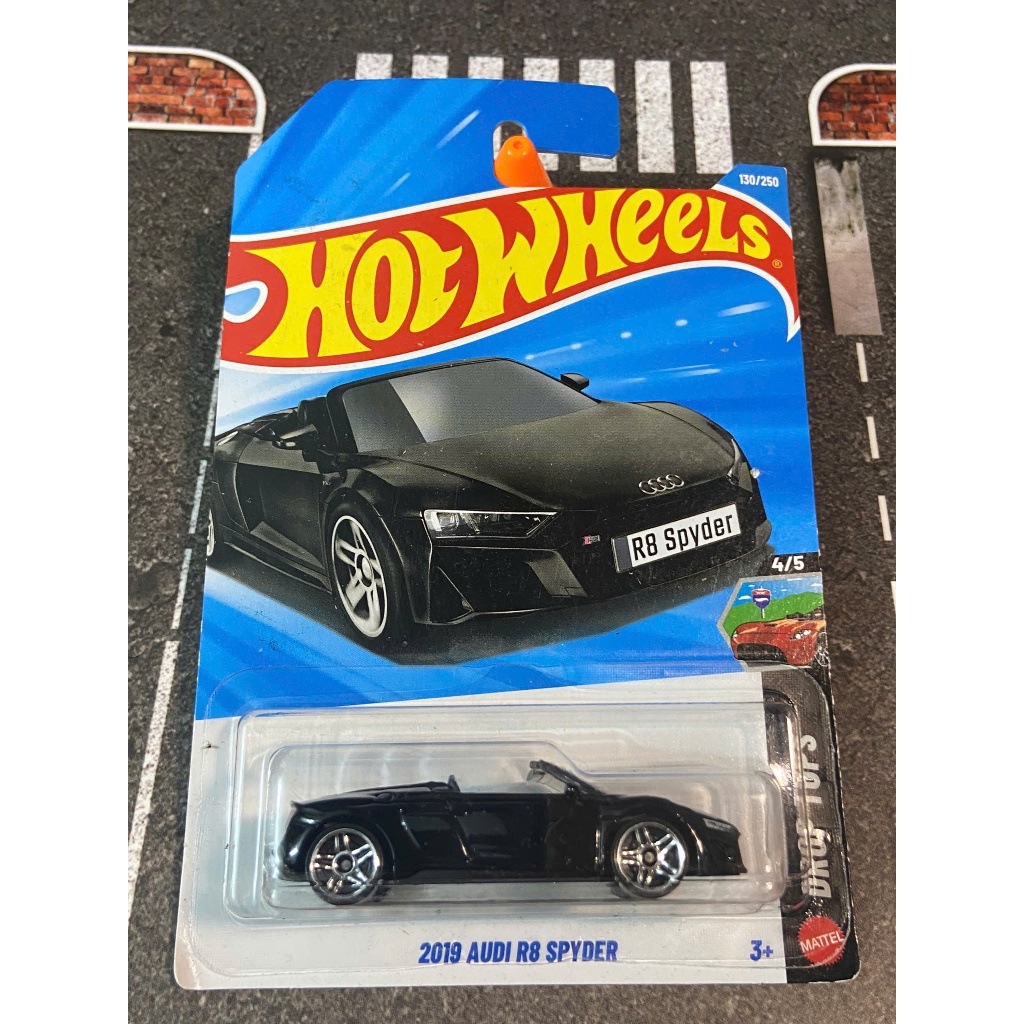 Xe mô hình Hot Wheels basic 2019 Audi R8 Spyder - Case E 2026