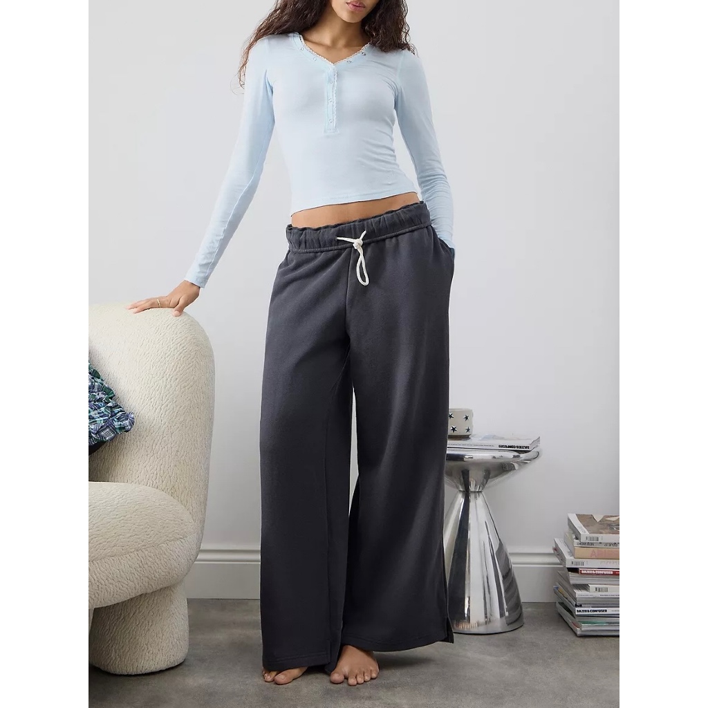 Quần lật lưng Urban Outfitters