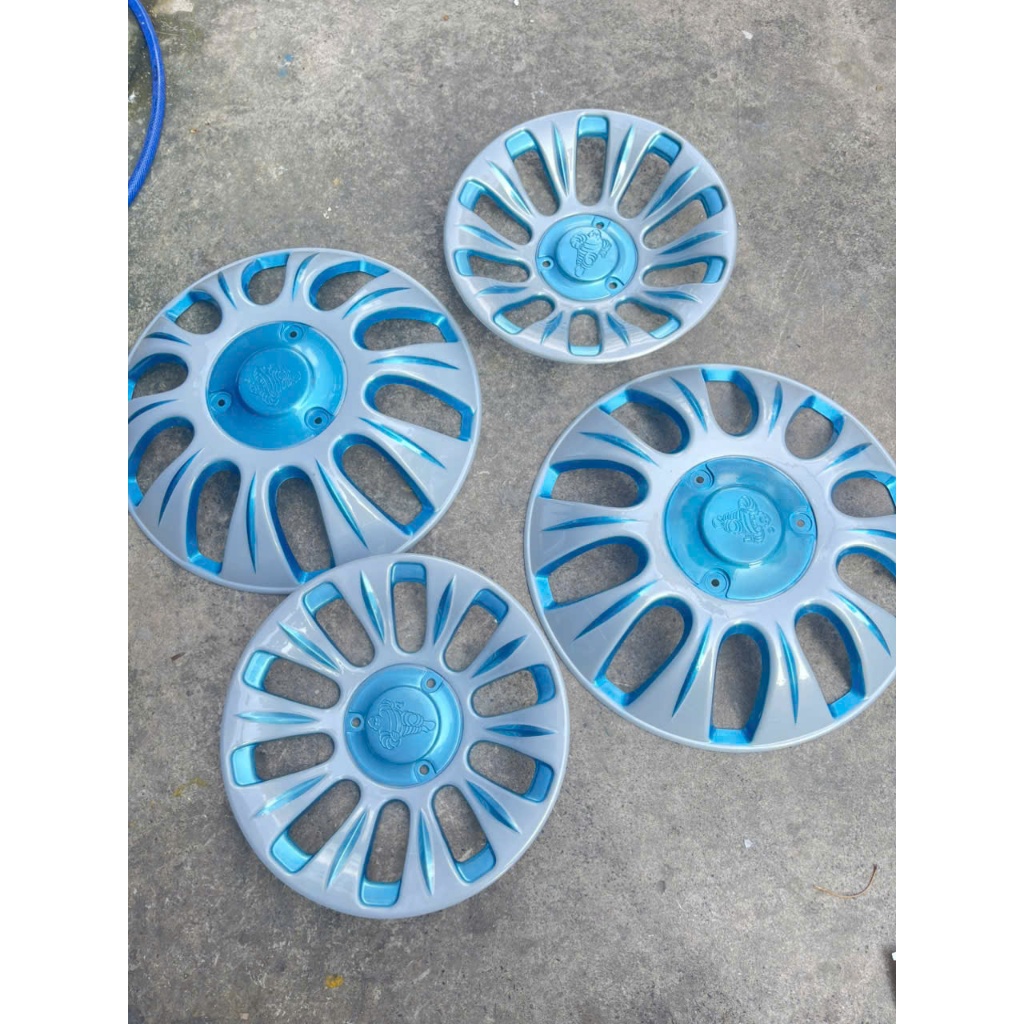 Chụp mâm xe tải KIA ( bánh trước r16 bánh sau r13) cho k250 k165 k3000 n250 các bác đọc kĨ hãy đặt/N
