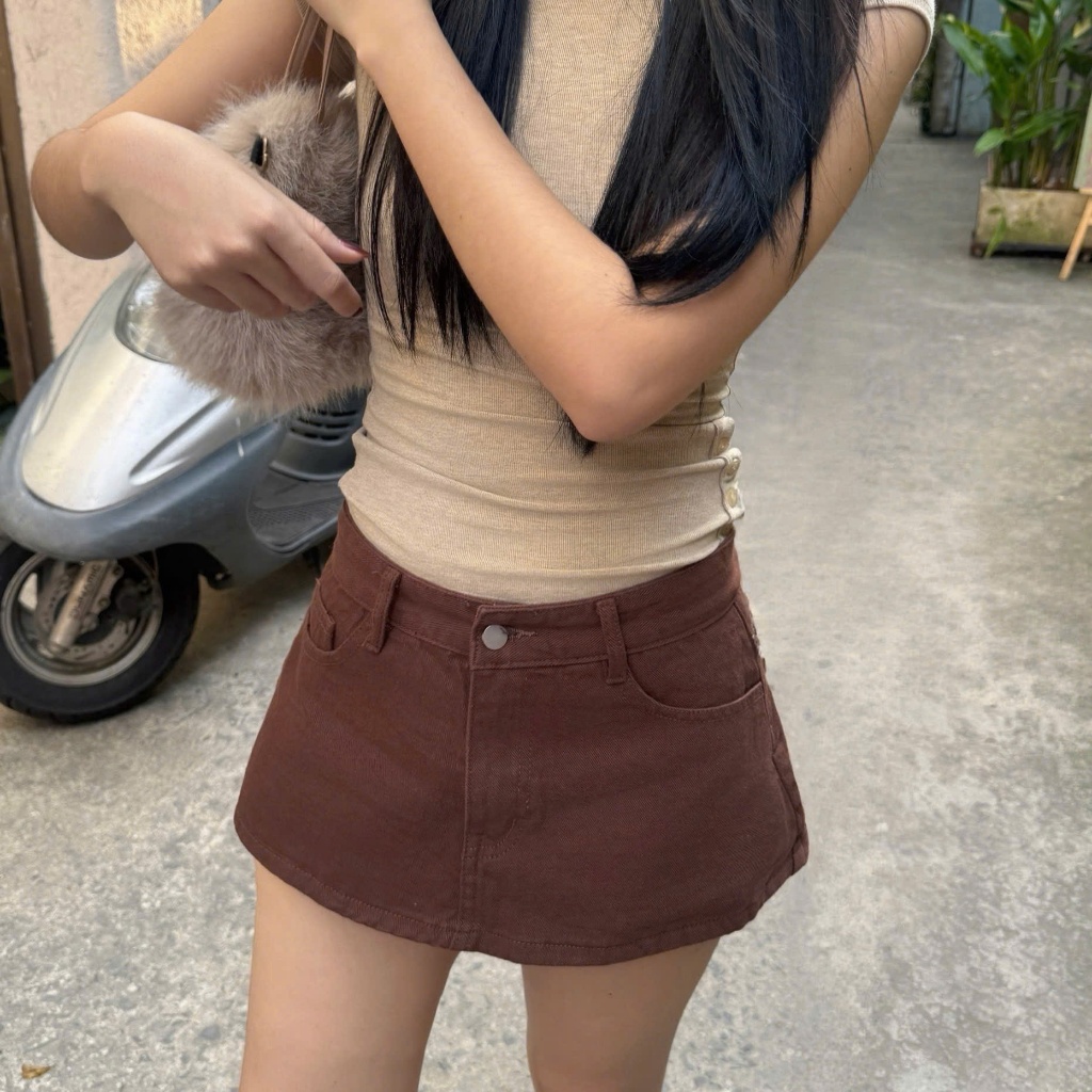 Calem.Club - Quần giả váy Urban Chic Mini Skort dáng ngắn cạp trễ chất jean dày dặn form chữ A tôn dáng | BigBuy360 - bigbuy360.vn
