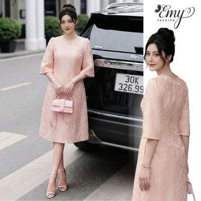 Đầm Trung Niên Thiết Kế EMY Thời Trang Cao Cấp EM9733 Vải Tafta Vân Gấm Hồng Dạ Cho Mẹ Đi Tiệc