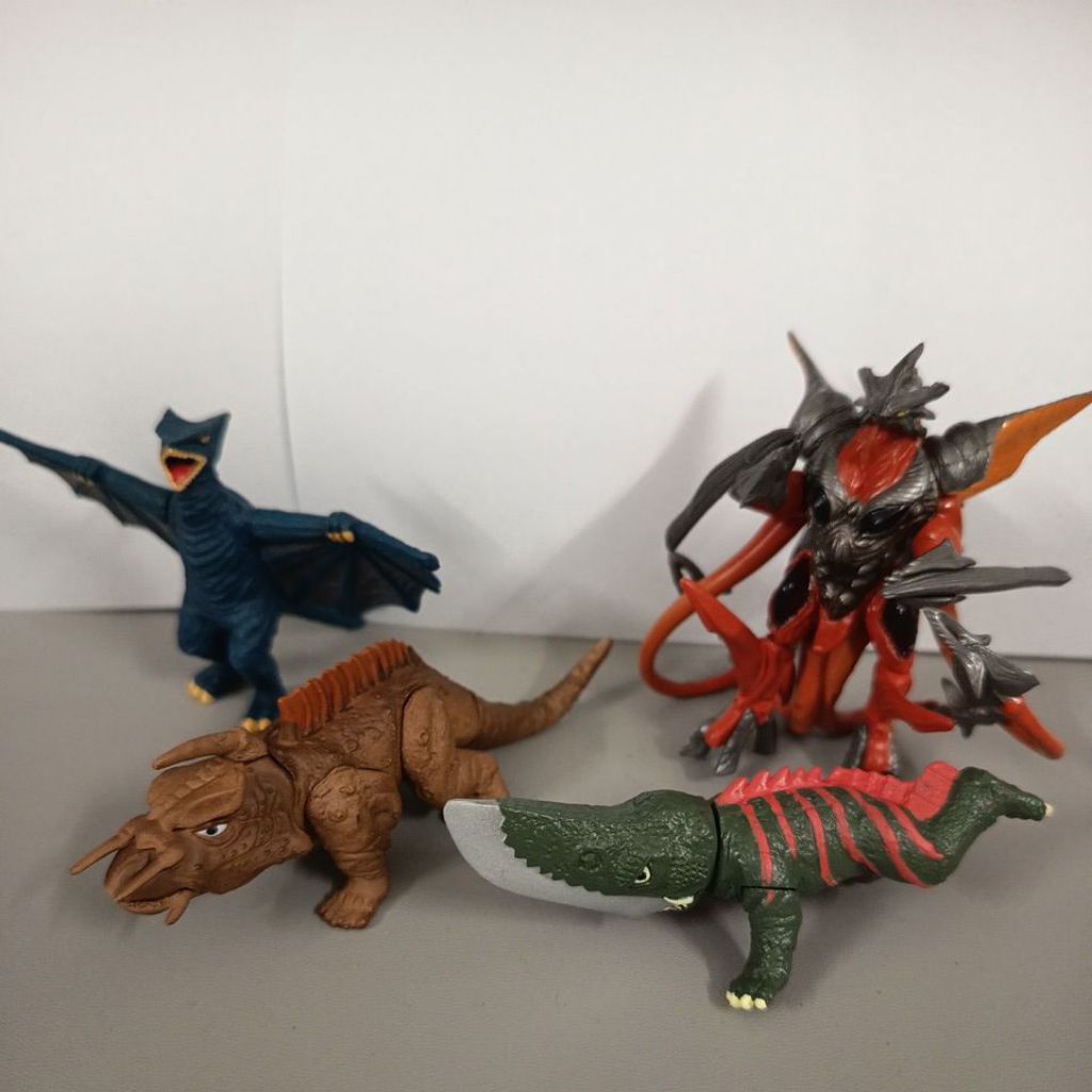 mô hình Kaiju figure Bandai HG Gamera: Iris; Guiron; Gyaos; Jiger