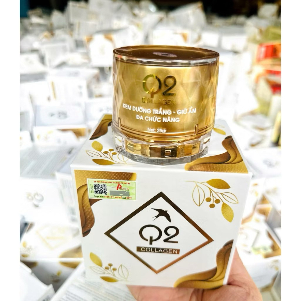 KEM Q2 VÀNG COLLAGEN DƯỠNG TRẮNG DA KIỀM DẦU MAKEUP MỜ VẾT THÂM