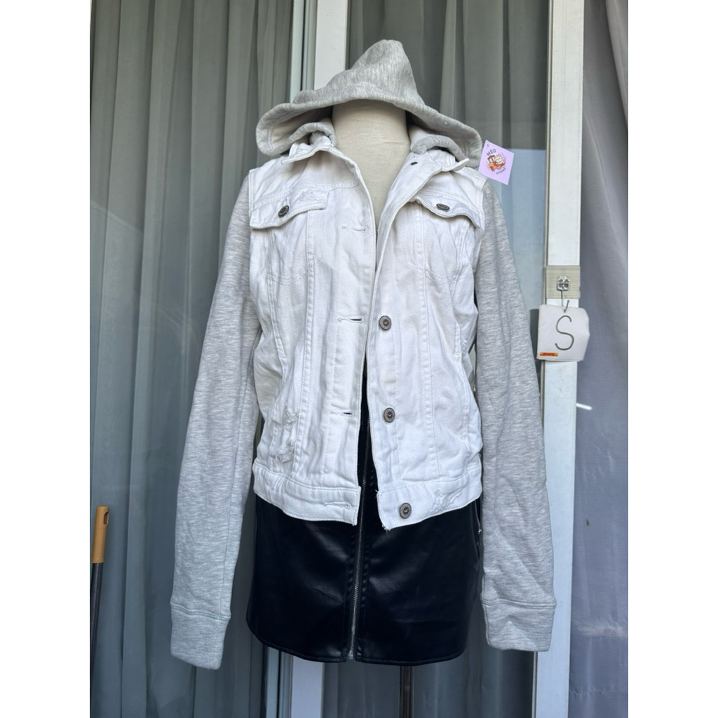[2hand]Áo khoác denim 2hand phối mũ Hollister. Dài 51,tay 66.Size S.