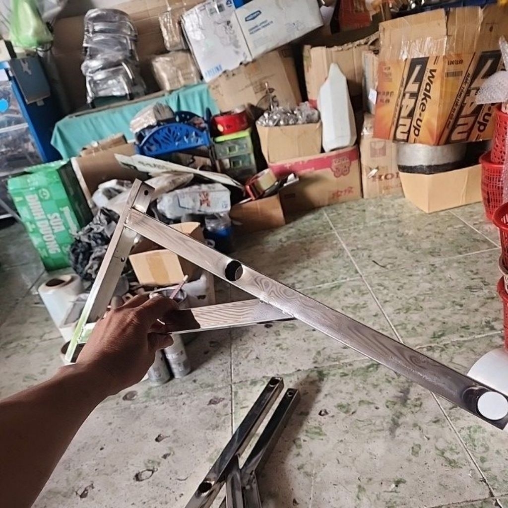 bộ ke inox gắn sào đoi 2 tầng bắt vô tường  ra 20cm và 50cm