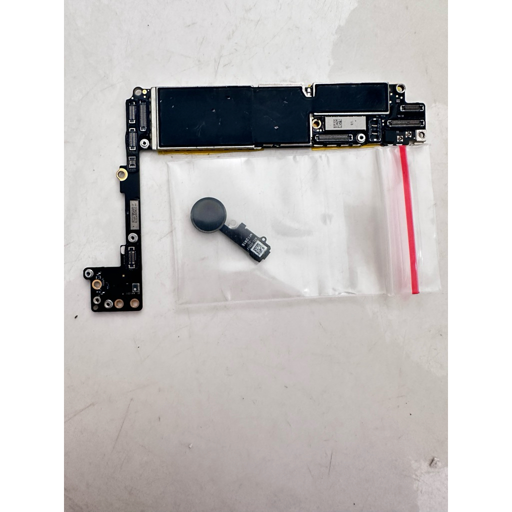 Main 7plus (32G) ByPass không sim , Dùng Wifi Chơi Game Giải Trí (có vân tay)- Hàng zin bóc máy
