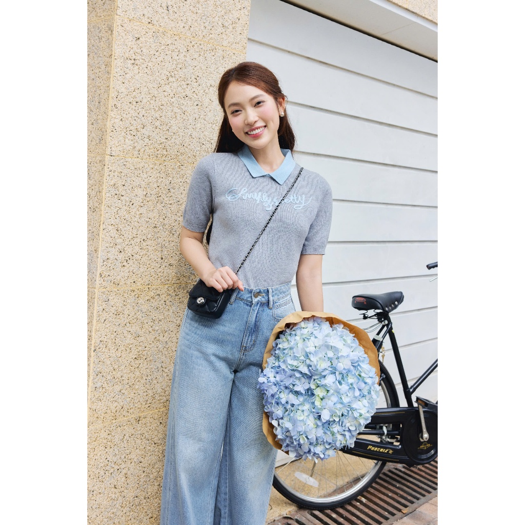 (Little Women) Áo dệt kim phối cổ thêu chữ nổi, chất liệu dệt kim cao cấp, mềm mát thời trang nữ Calie AKDK255 | BigBuy360 - bigbuy360.vn