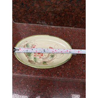 Đĩa bầu dục vẽ hoa sen Bát Tràng số 2 kích cỡ 26x17cm