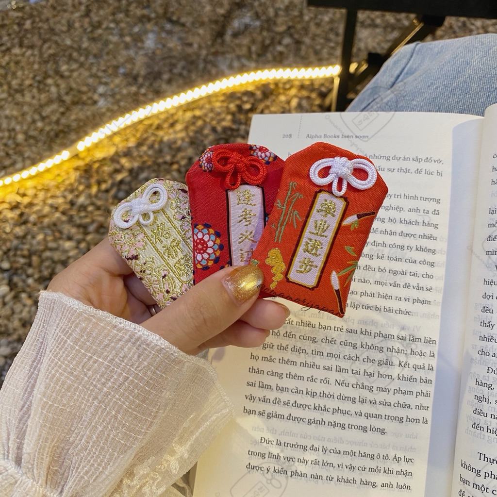 Túi May Mắn Omamori Thi Cử Đỗ Đạt tặng chỉ đỏ bình an