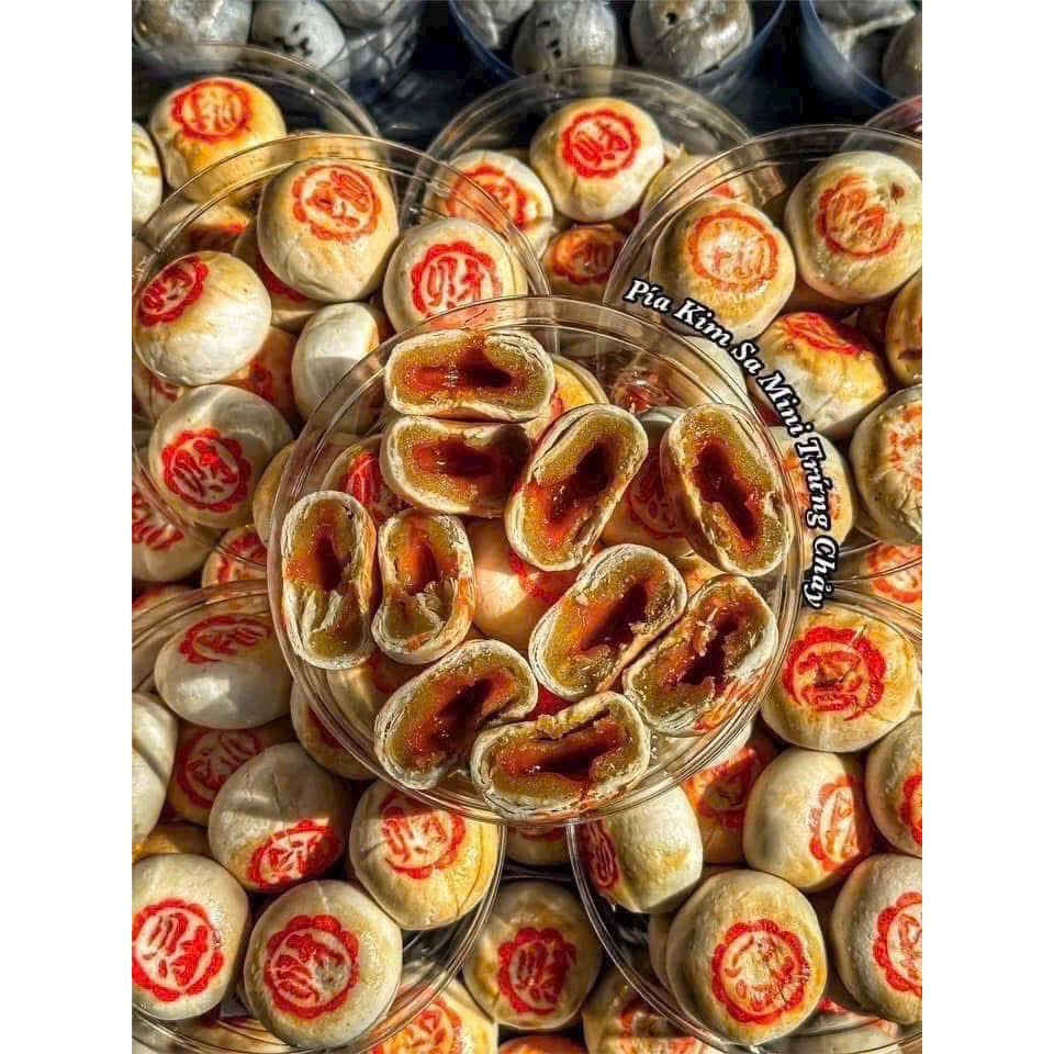 Hộp 12 Cái Bánh Pía Mini Kim Sa Thơm Ngon