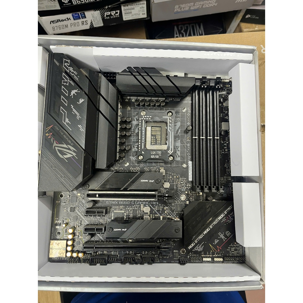 Mainboard Asus ROG STRIX B660-G GAMING WIFI bảo hành 1 tháng