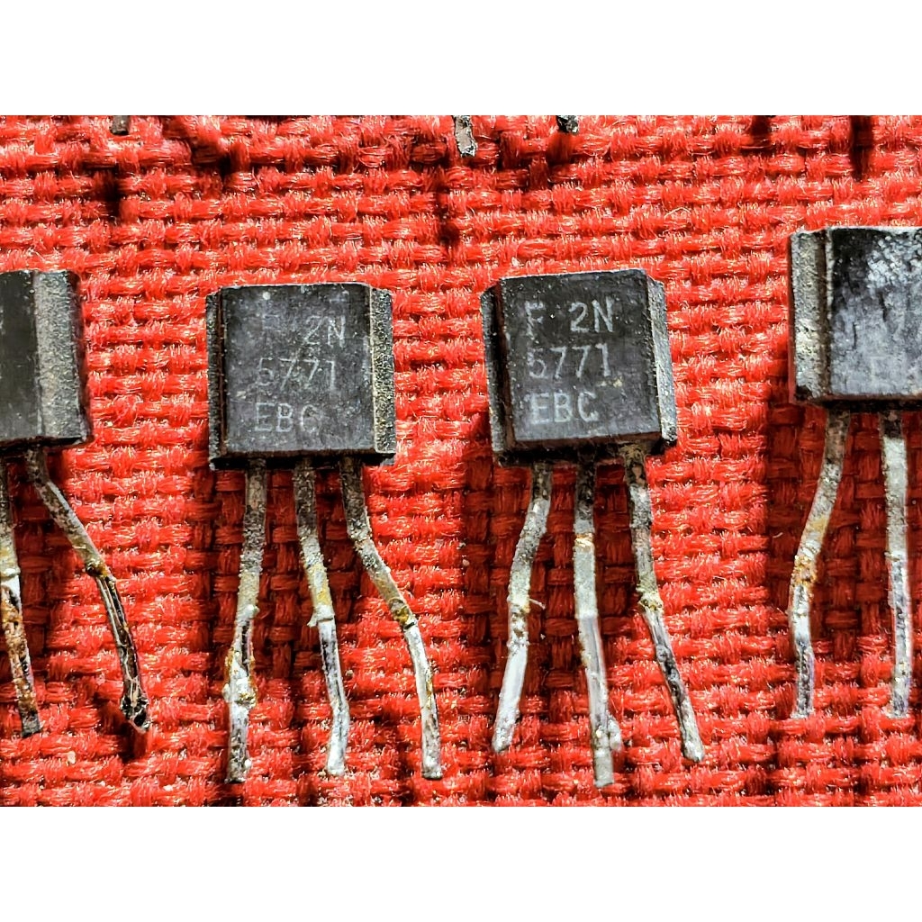 2N5771 PNP BJT Transistor tháo máy