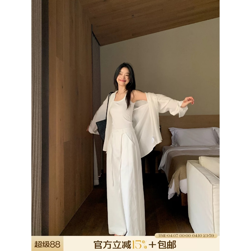 【𝐎𝐑𝐃𝐄𝐑 𝟕-𝟏𝟓 𝐧𝐠𝐚̀𝐲】- 𝟧𝟢% 𝚍𝚎𝚙𝚘𝚜𝚒𝚝 | 𝑂𝐹𝐹𝐼𝐶𝐼𝐴𝐿 | 𝐀𝐋𝐎𝐇𝐀 𝐋𝐔 | Áo sơ mi trắng rộng rãi + Quần ống đứng - 𝐁𝐓
