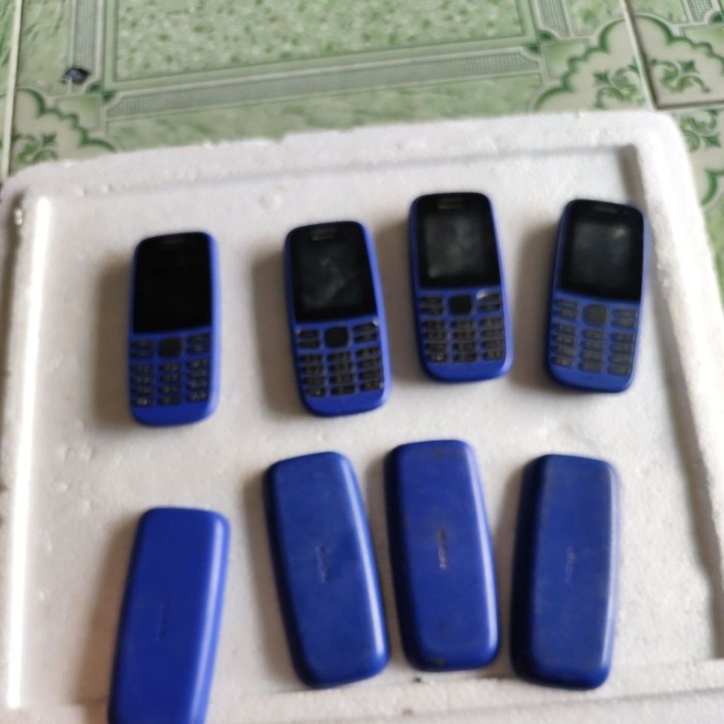 Xác hư điện thoại Nokia model TA-1174, không có pin, bộ mạch còn,vỏ còn, nắp đậy còn,lấy linh kiện h