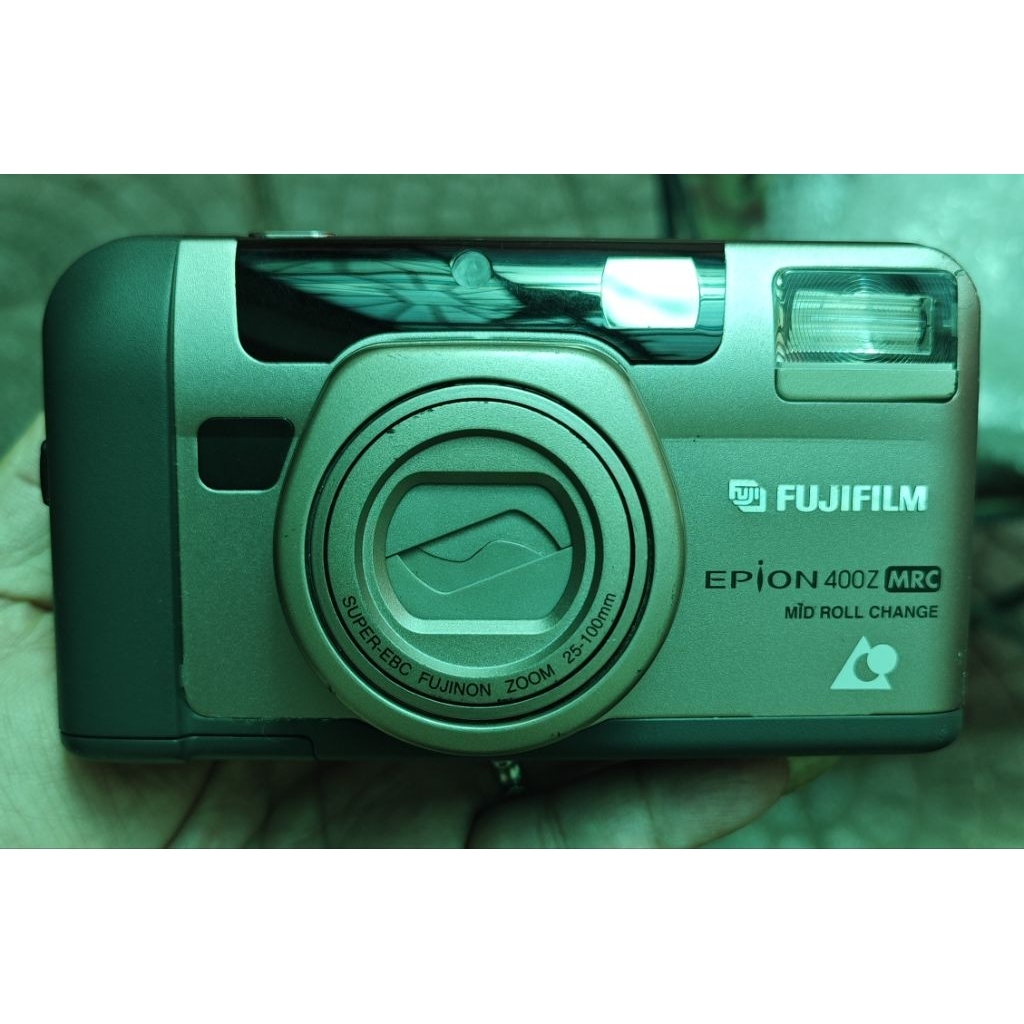 Máy ảnh chụp film APS của Fujifilm dùng trưng bày decor