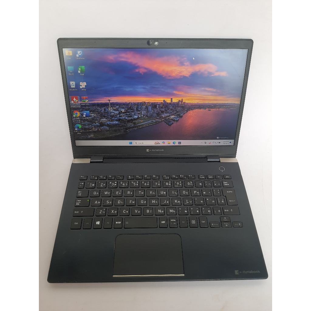 (Sale loang màn ) Toshiba dynabook G83 /Intel Core i5-8250U/ Ram 8GB/SSD  128GB/ 13.3 inch Full HD