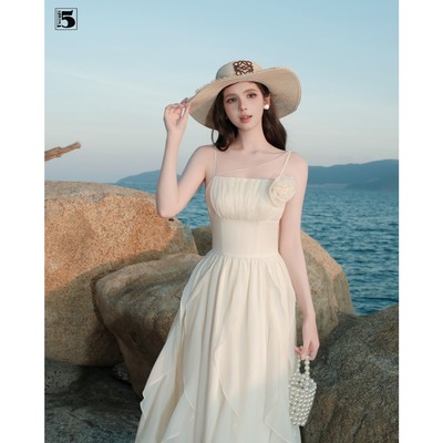 Đầm đi biển nữ Twentyfive hai dây dáng maxi vải tơ óng đính hoa trước ngực DL103