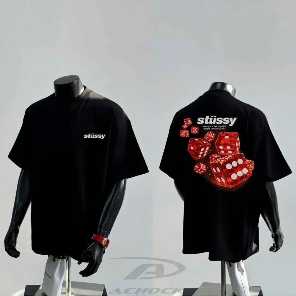 Áo Thun Đen STUSSY In Hình Xúc Xắc 3D Nổi Bật Form Rộng Unisex Phong Cách Streetwear