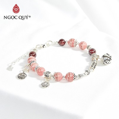 Vòng tay đá Đào hoa tự nhiên phối charm - Mẫu VC0318 - Ngọc Quý