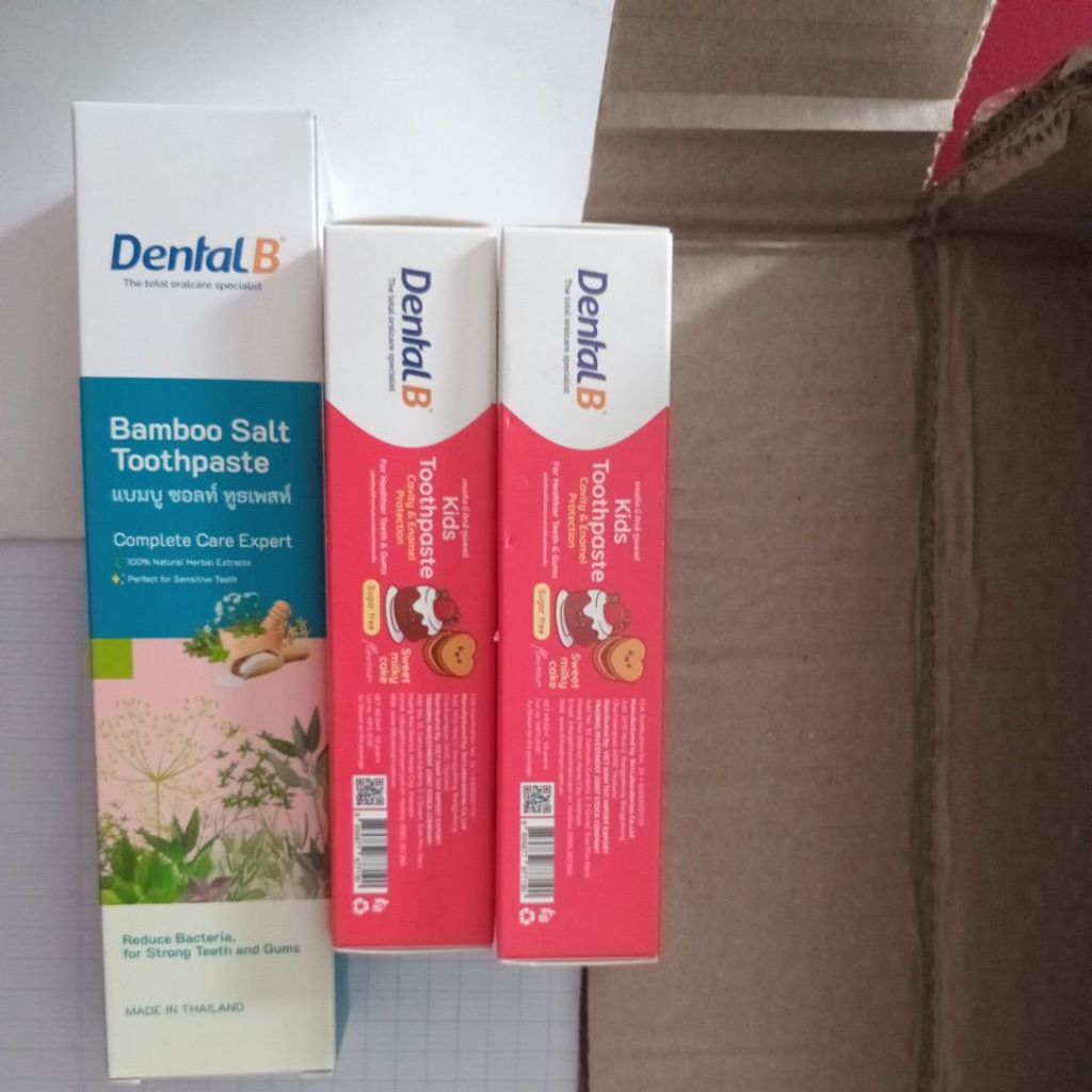 kem đánh răng dental B
