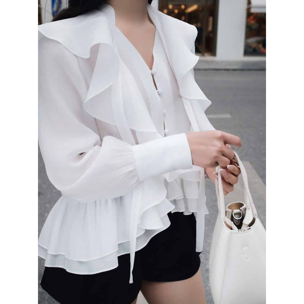 Áo Sơ Mi Chất Tơ Chiffon Thiết Kế Cổ V Phối Bèo Tiểu Thư Tay Bồng Màu Trắng - Irene Top | BigBuy360 - bigbuy360.vn