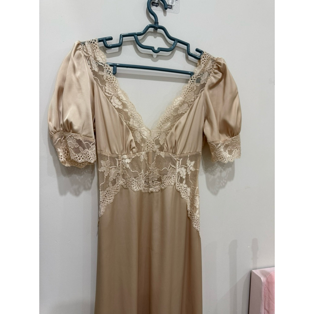 Đầm ngủ lụa ren Emwear pass